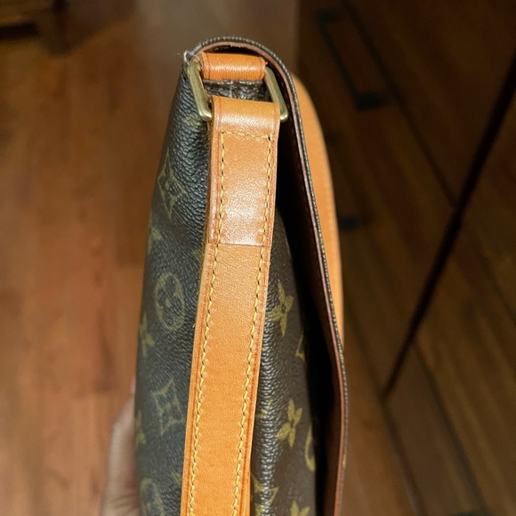 Authentic Louis Vuitton Vintage Musette Salsa Crossbody Handbags - Picture 6 of 16